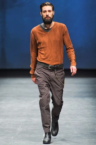 Look 6